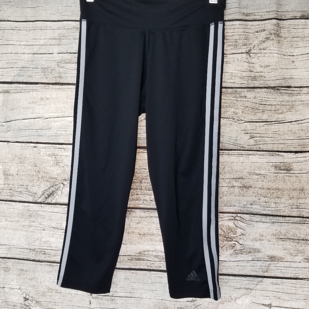 Junior's Adidas 3 Stripes Pants Size Small.Waist approx: 12.5 inches Inseam